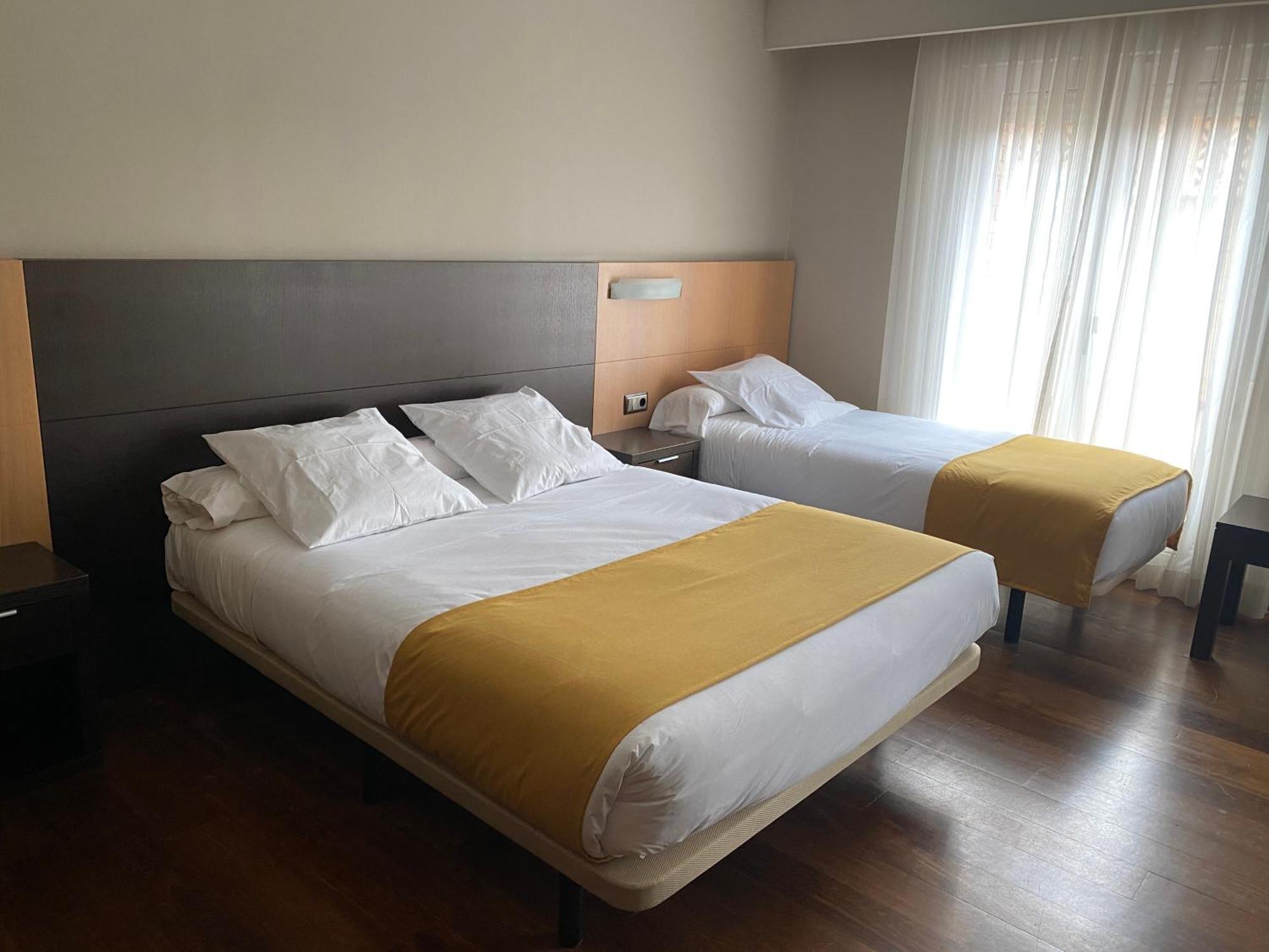 Hotel Rios San Adrian  Екстер'єр фото