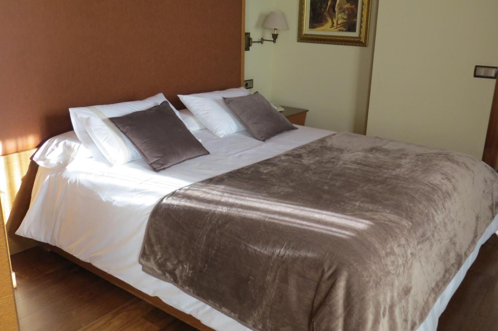 Hotel Rios San Adrian  Екстер'єр фото