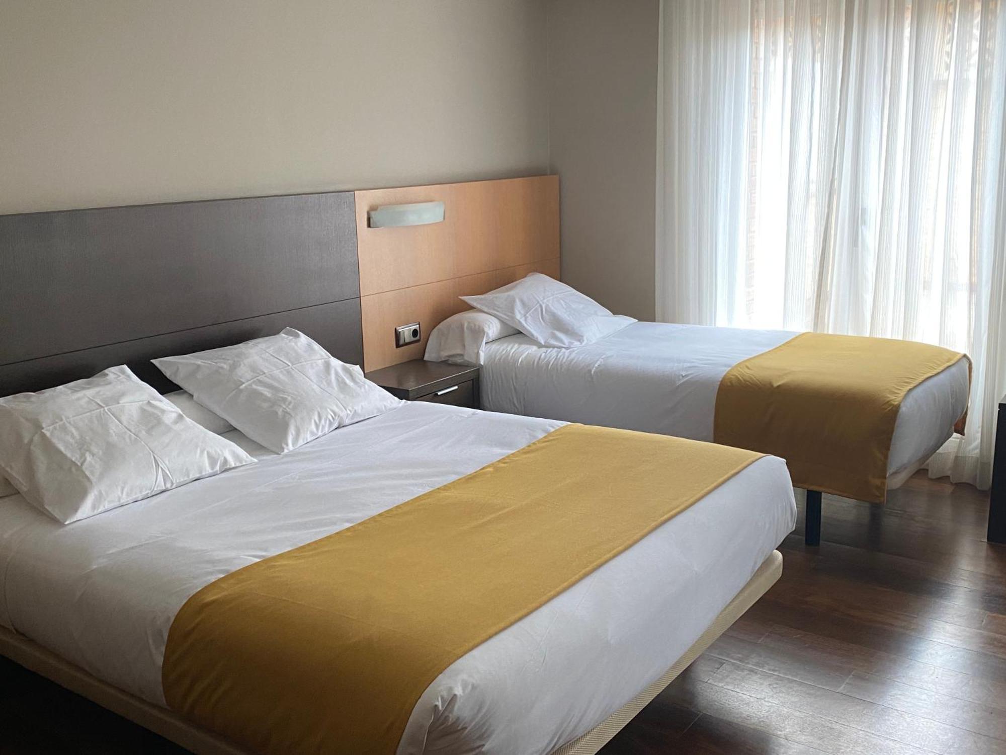 Hotel Rios San Adrian  Екстер'єр фото