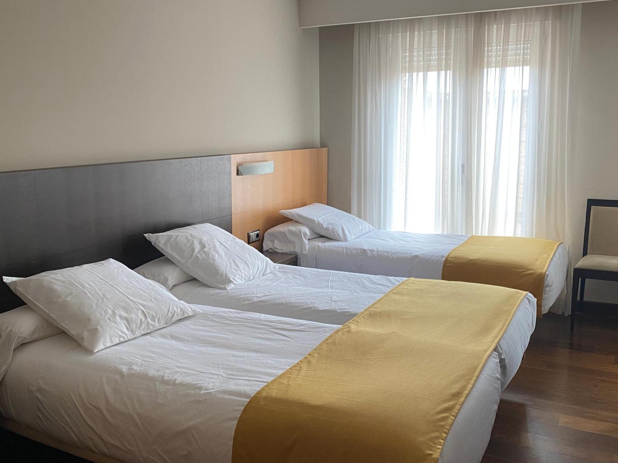 Hotel Rios San Adrian  Екстер'єр фото